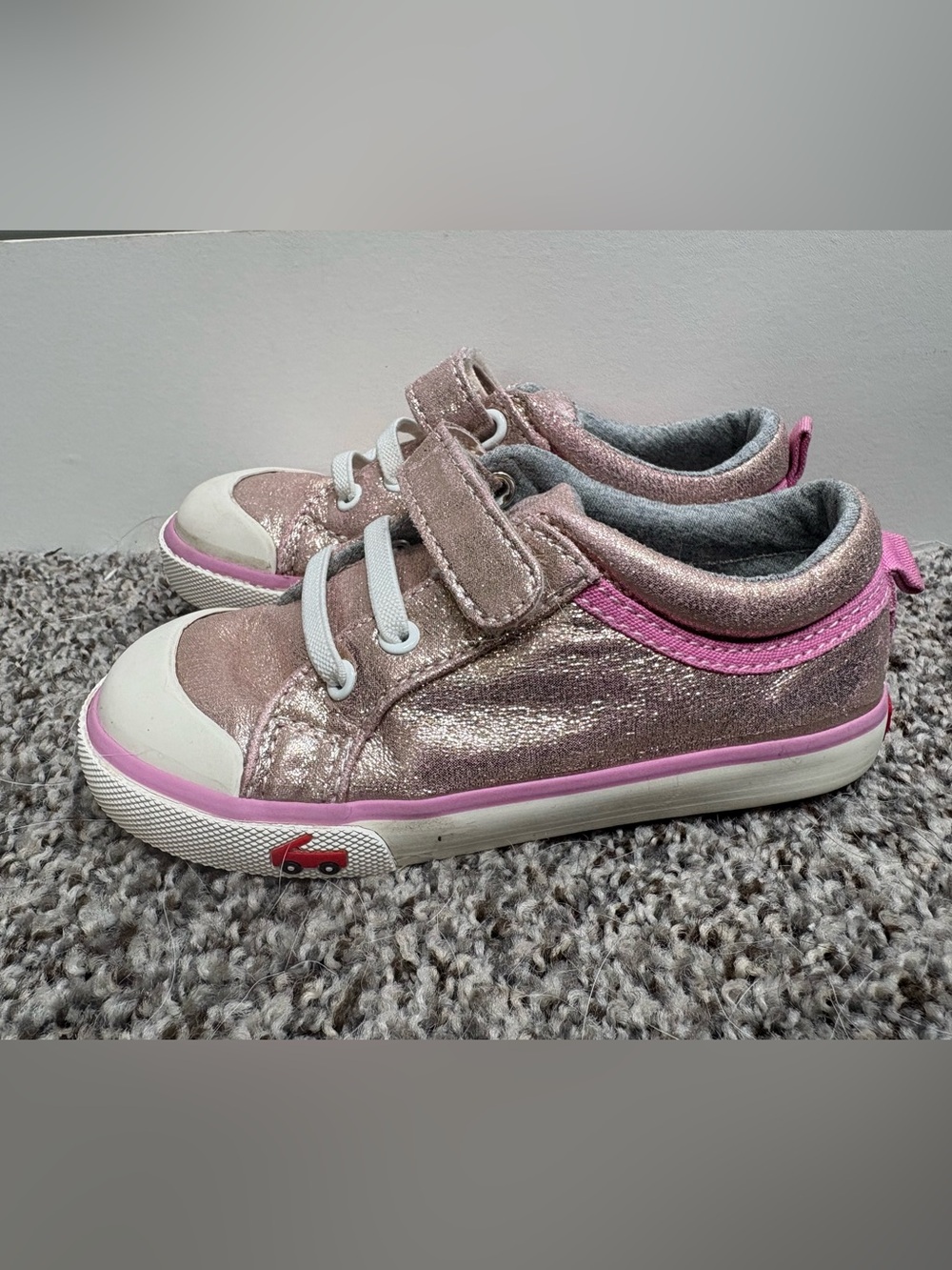 See Kai Run Girls Glitter Pink Metallic Sneakers - No Tie- Toddler Size 9c